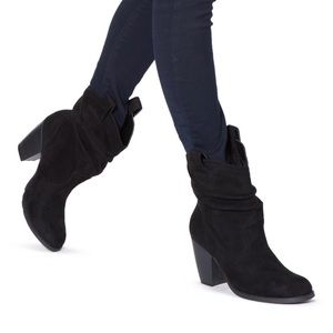 NEW!  Kymber Slouchy Black Suede Shoedazzle short boots 8